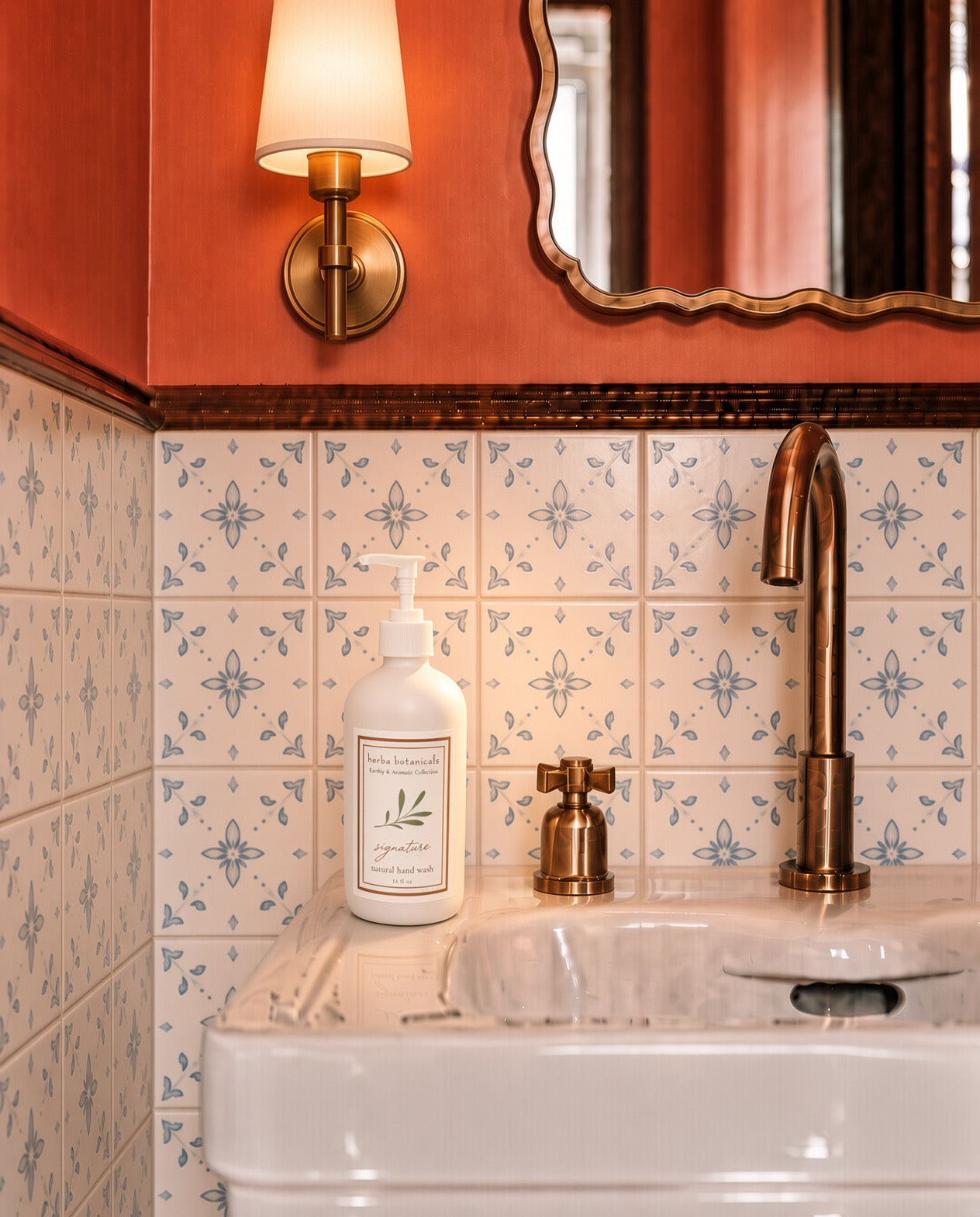 Natural Exfoliating Hand Wash with Volcanic Pumice